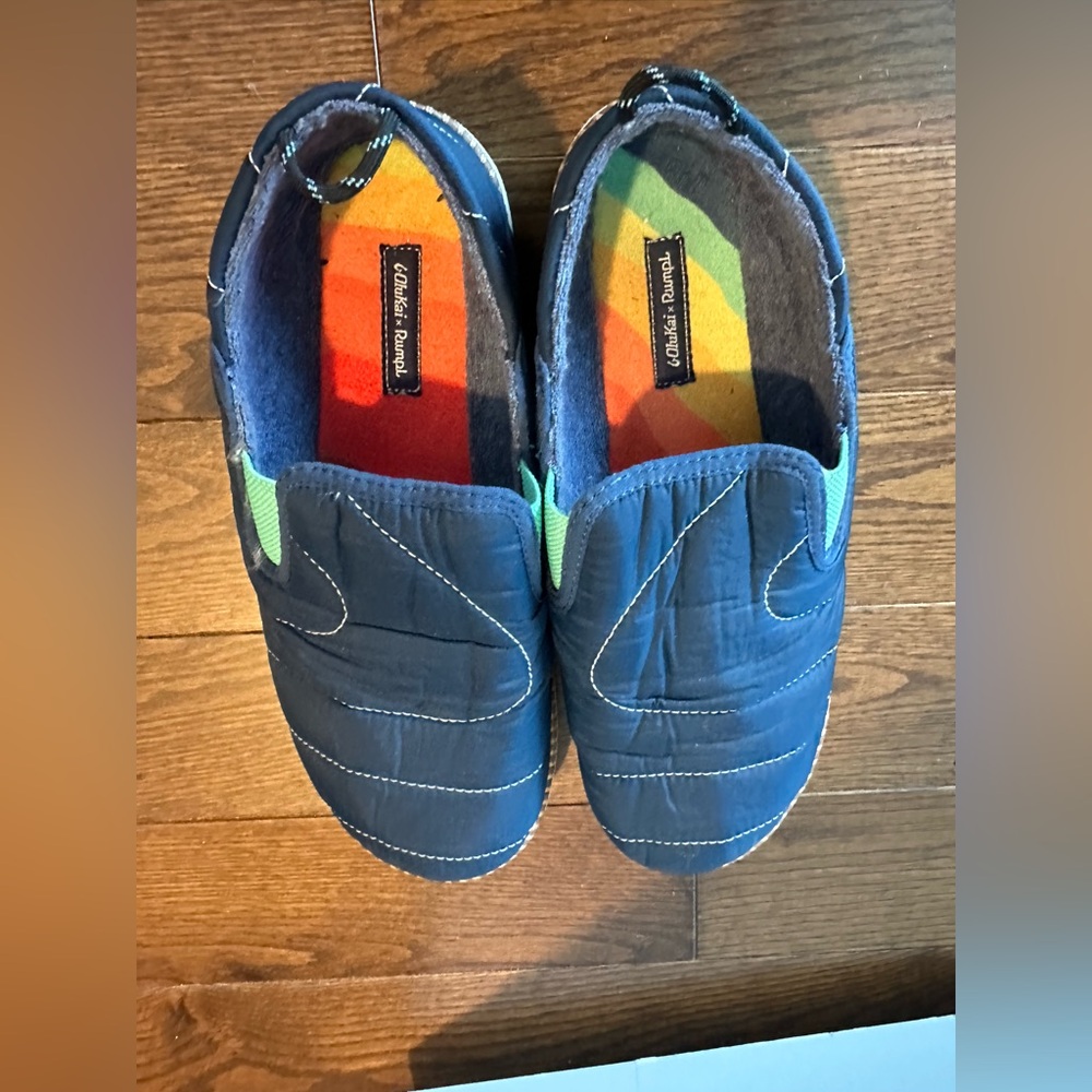 OluKai Navy Slippers with Vibrant Interior
